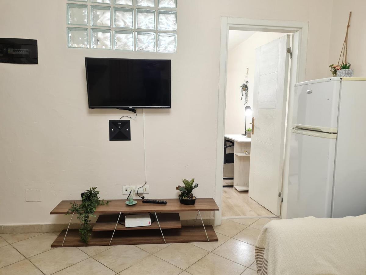 Downtown Boulevard Apartment With A Cute Balcony! Tirana Exterior photo